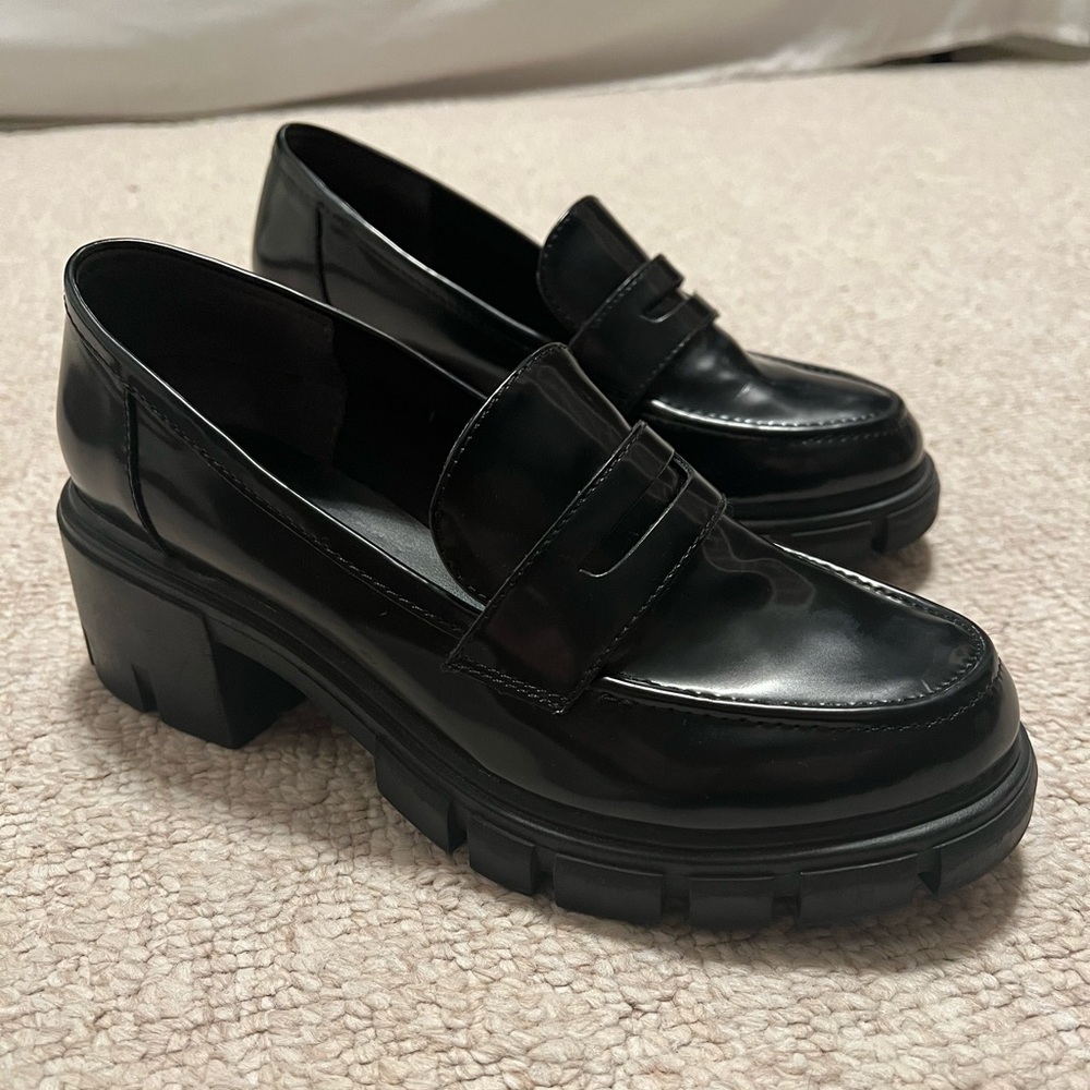 Crown Vintage patent leather loafers